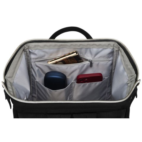 Duży plecak damski z poliestru w czarnym kolorze z miejscem na laptopa i portem USB - Peterson