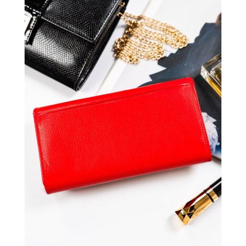 Pojemny, skórzany portfel damski o klasycznym designie w czerwonym kolorze - Rovicky