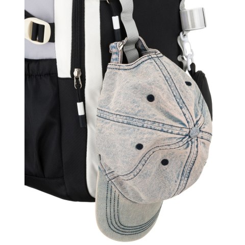 Białoczarny plecak szkolny z poliestru z poręczną dodatkową saszetką - Peterson