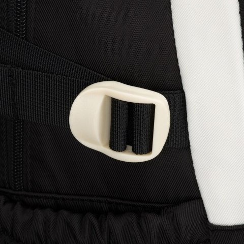 Młodzieżowy plecak szkolny z poliestru w czarnym kolorze z przegrodą na laptopa, odporny na wilgoć - Peterson