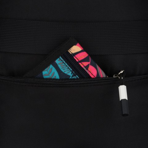 Młodzieżowy plecak szkolny z poliestru w czarnym kolorze z przegrodą na laptopa, odporny na wilgoć - Peterson