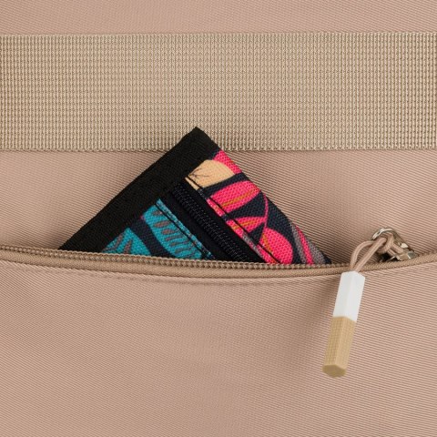 Praktyczny plecak szkolny z poliestru w beżowym kolorze z dodatkową saszetką i miejscem na bidon - Peterson