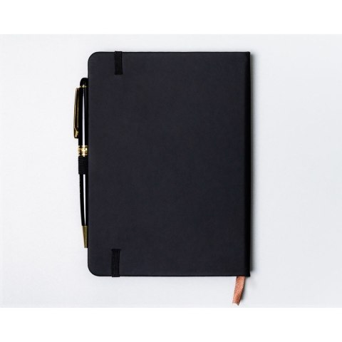 Czarny notes w formacie B6 zadrukowany w kropki - Peterson