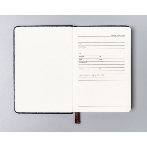 Notes w formacie A6 w szarym kolorze zadrukowany w kropki - Peterson