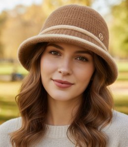 Kapelusz damski z naszywką dwukolorowy (Brązowy || Beżowy)